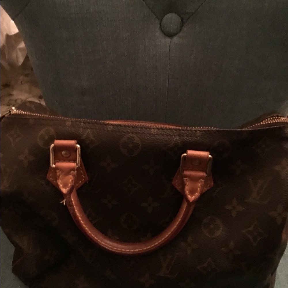 *Authentic* Louis Vuitton Speedy 30 - Picture 2 of 8